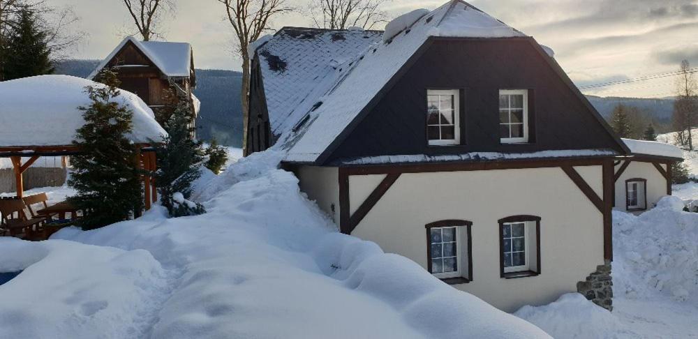 Penzion Ostruznik Ostružná エクステリア 写真